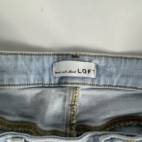 Ann Taylor Loft Light Wash Boyfriend Stretch High Rise Jeans size 12/31 - Picture 4 of 8